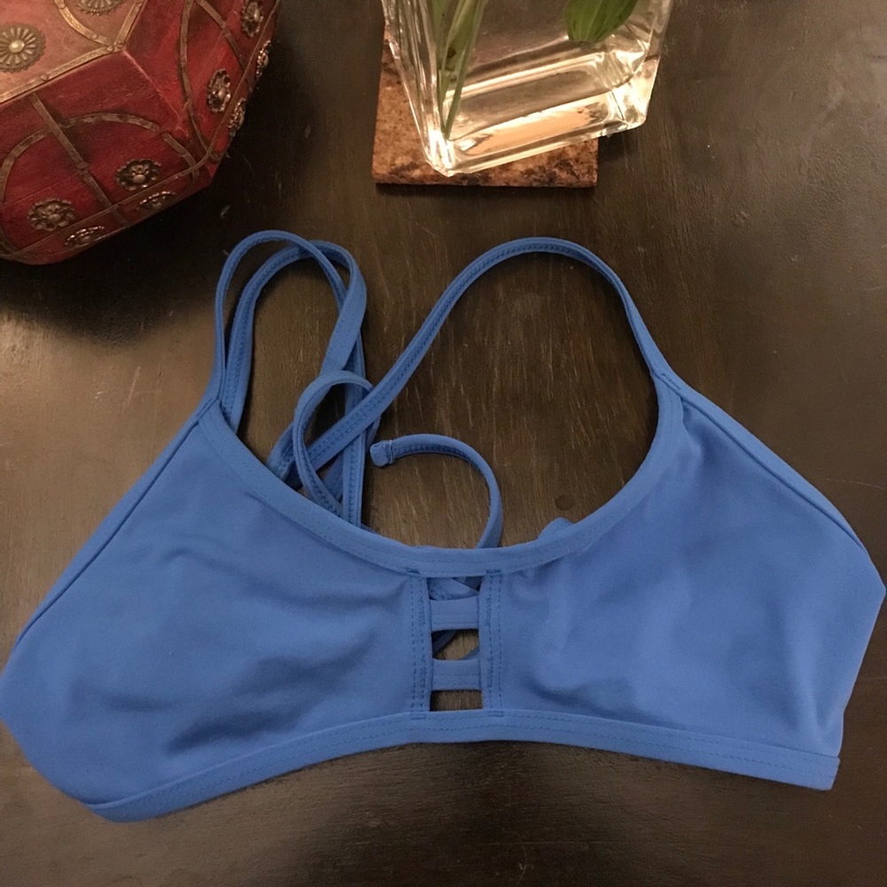 JOLYN Tomcat Water Blue Top